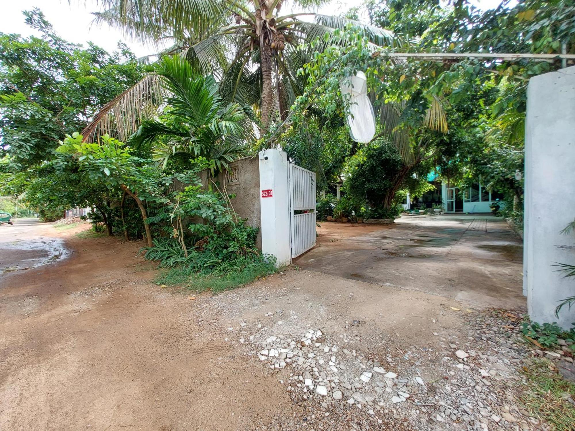 Lake Wave Hotel Anuradhapura Exterior photo